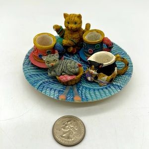 Kitten/Cat Novelty Mini Tea Set-Teapot-Creamer-2 Coffee Cups w/Saucers & Cat Bas